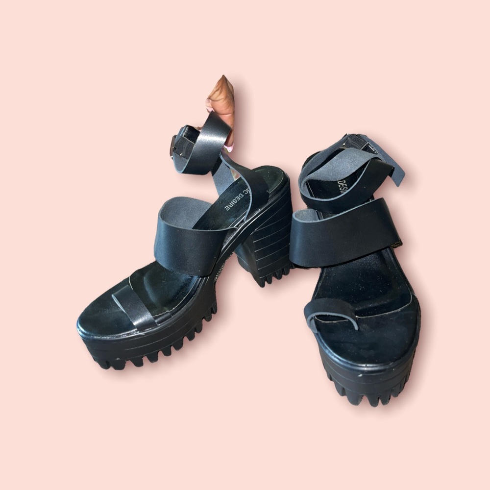 Platform sandals